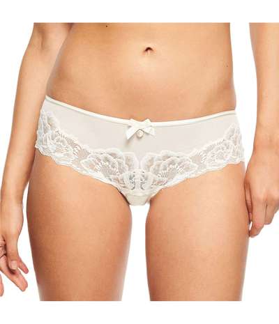 Orangerie Shorty Ivory-2 – Vita boxertrosor från Chantelle