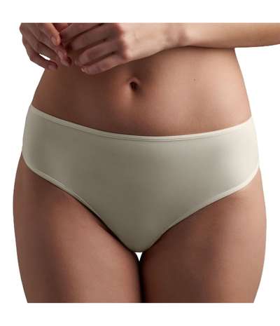 Dame de Paris Thong  Ivory-2 – Vita Stringtrosor från Marlies Dekkers