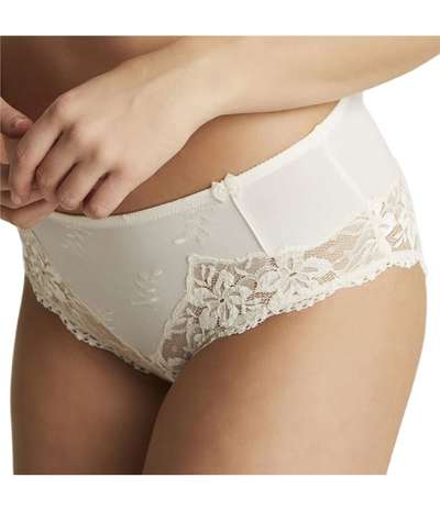 Mary Pants Ivory – Vita Trosor från Femilet